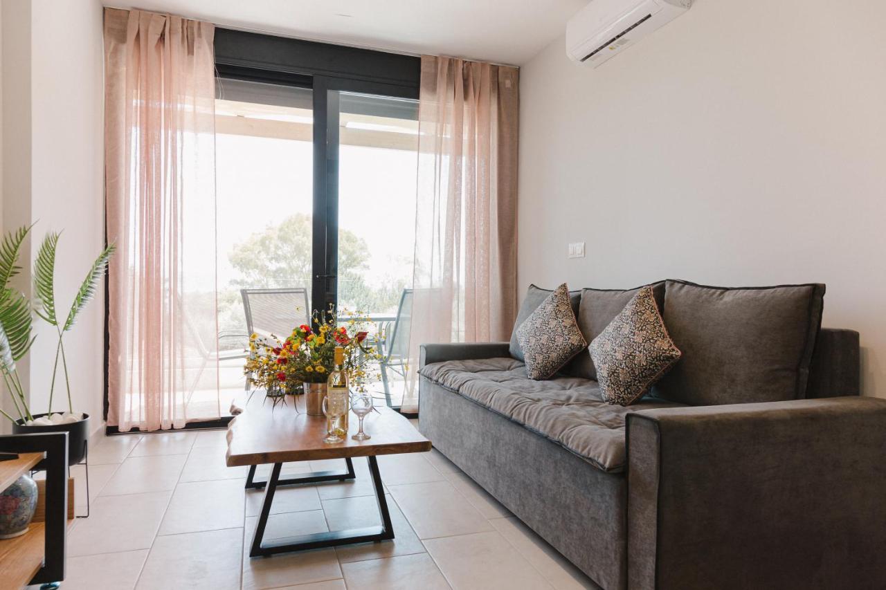 Ariti Luxury Apartment, Нікіана Екстер'єр фото